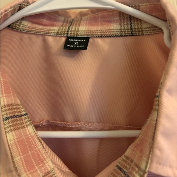 Manfinity Pink Button-Up Shirt with Plaid Accents - Size XL - Picture 4 of 4